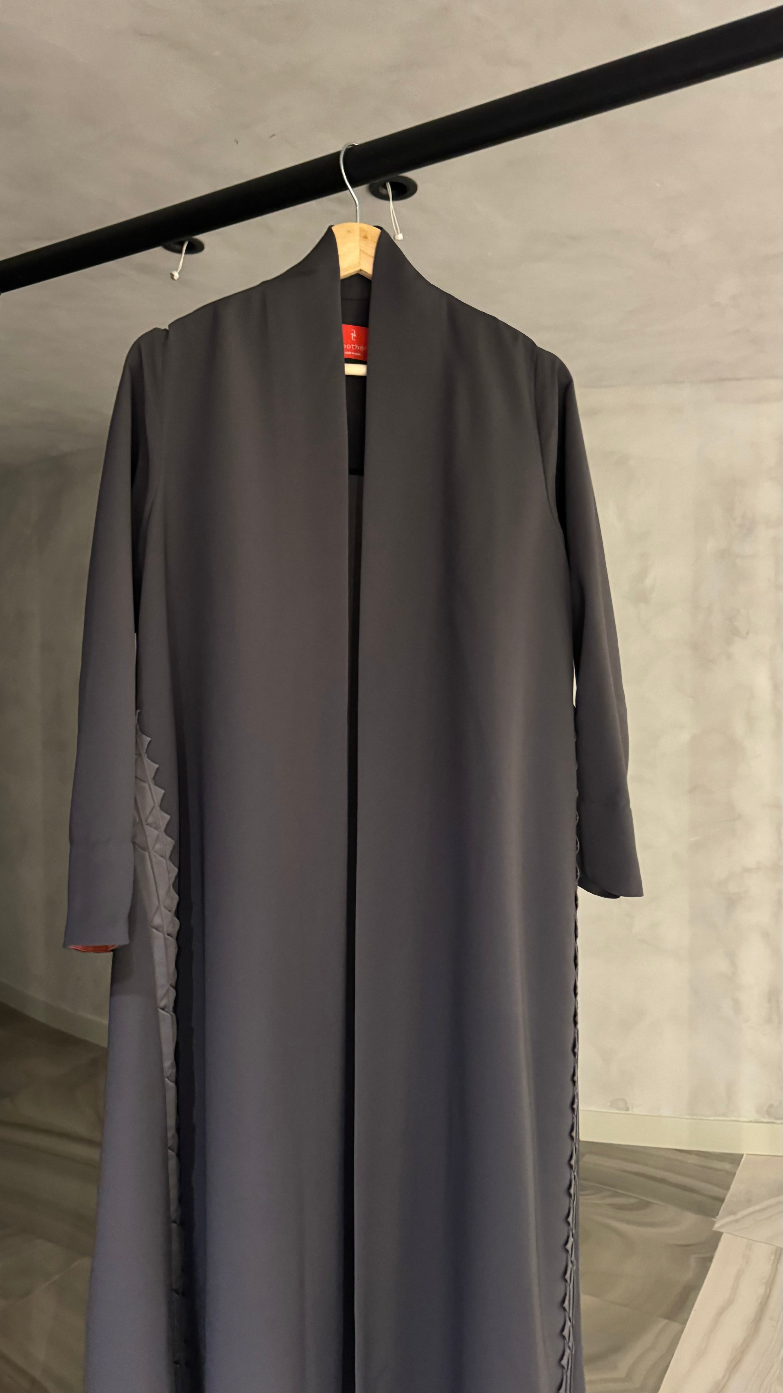 Classic Geometric Fold Side Abaya