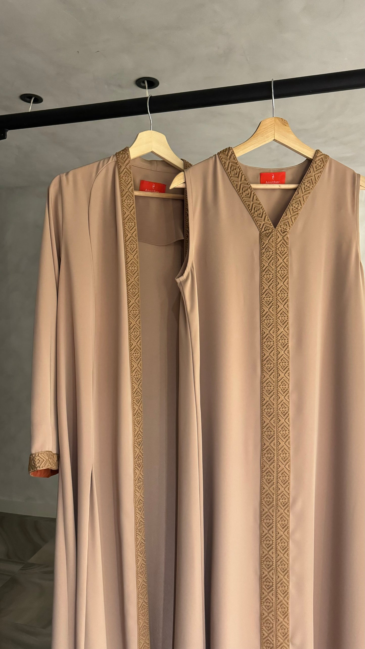 TRIMMING ABAYA AND INNER SET