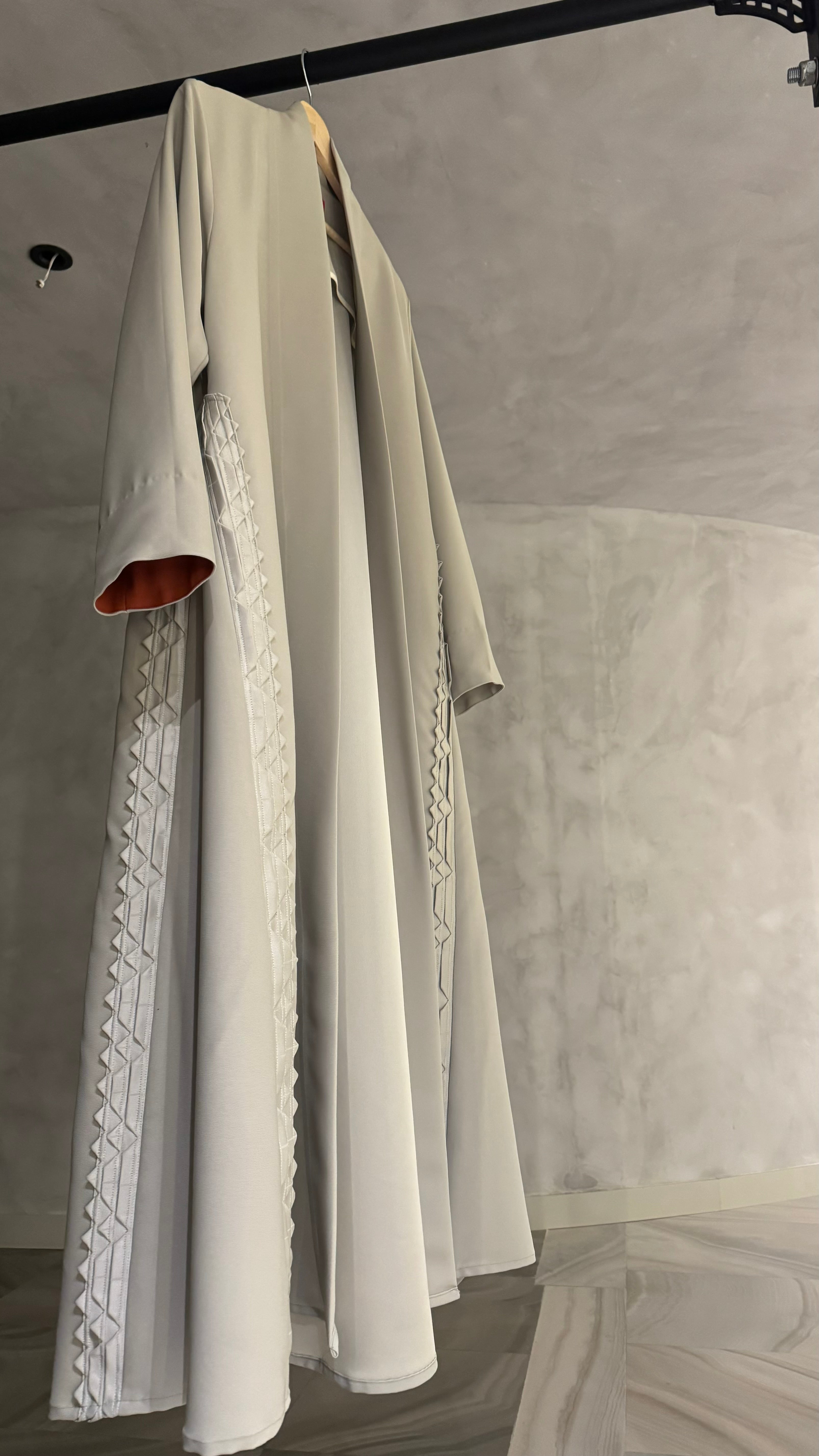 Classic Geometric Fold Side Abaya
